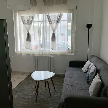 Des Tilleuls Rdc Apartment Royan